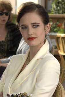 Eva Green rada hodi z igralci