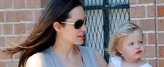 Brangelina pričakujeta dečka in deklico