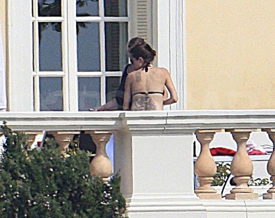 Bikini! Angelina Jolie