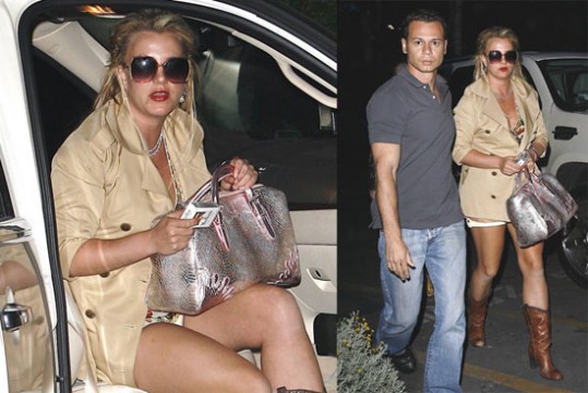 Britney z očetom na ranču pri Melu