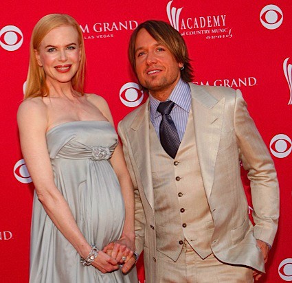 Noseča Nicole Kidman bo pozirala gola