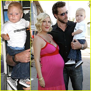 Tori Spelling z Liamom na promociji
