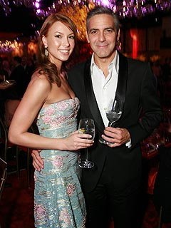 George Clooney jo je zapustil zaradi oprsja