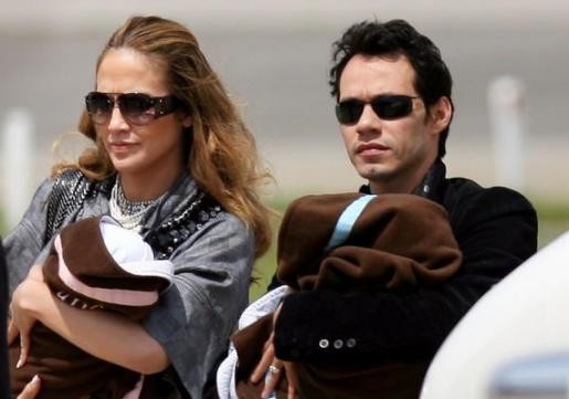Jennifer Lopez in Marc Anthony prvič z dvojčkoma