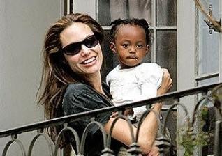Angelina ima skrivnosti, za katere tudi Brad ne ve