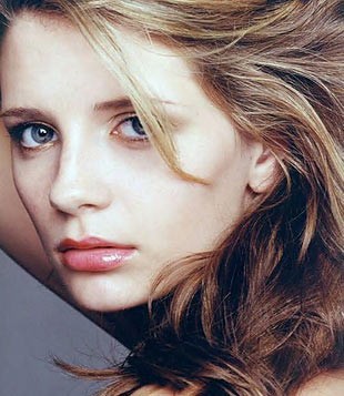 Mischa Barton zamenjala Sienno Miller