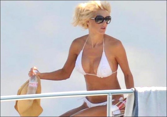 Bikini! Victoria Silvstedt