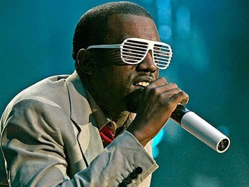 Kanye West bo snemal dokumentarec o vojni