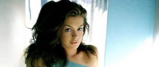 Anne Hathaway nasprotuje lepotnim posegom