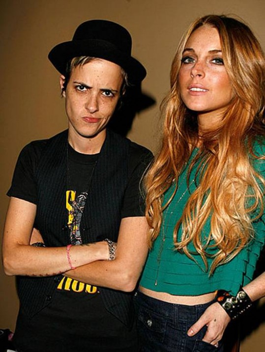 Lindsay Lohan spet gleda za fanti?