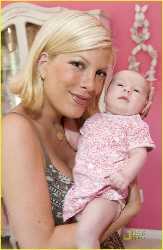 Tori Spelling in njena Stella