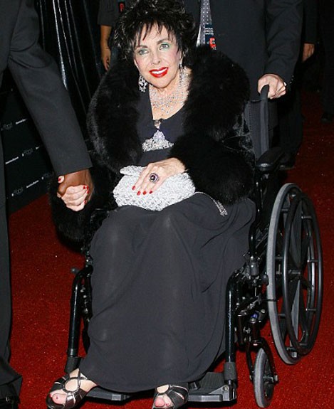 Elizabeth Taylor se je vrnila