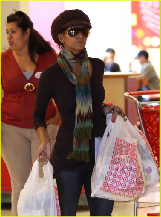 Halle Berry: Kot mama se počutim bolj seksi