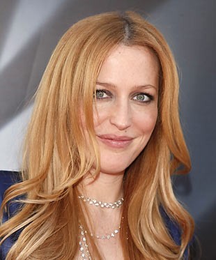 Gillian Anderson povila fantka
