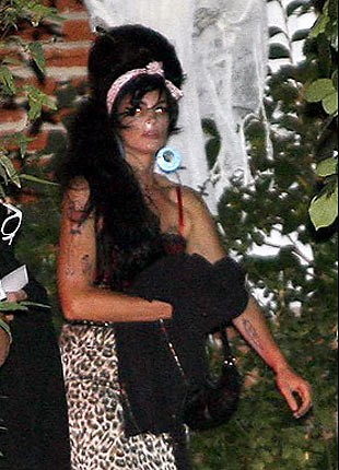 Cindy Crawford kot Amy Winehouse