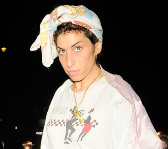 Amy Winehouse gre na boljše