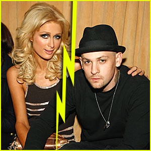 Paris Hilton je zopet samska