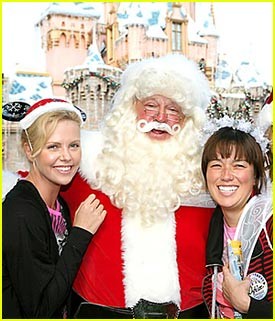Charlize Theron v Disneylandu