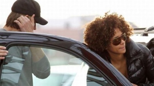 Halle Berry ujela nakupovalna mrzlica