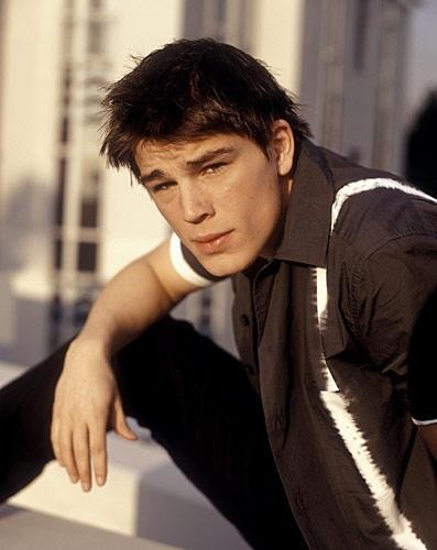 Josh Hartnett ni seksal v knjižnici
