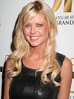 Tara Reid na zdravljenju