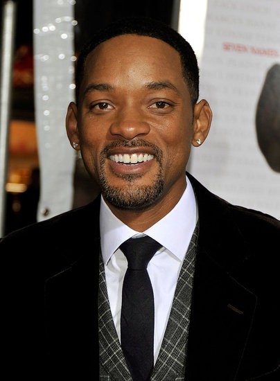 Will Smith scientologom podaril denar