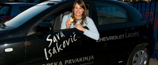 Sara Isakovič za Silvestrovo na Bledu
