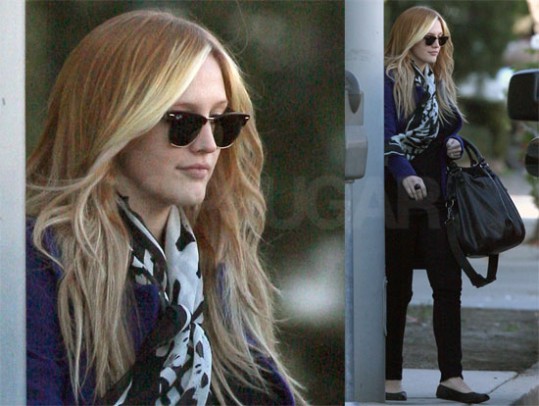 Ashlee Simpson spet blondinka