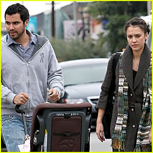 Jessica Alba na družinskem kosilu