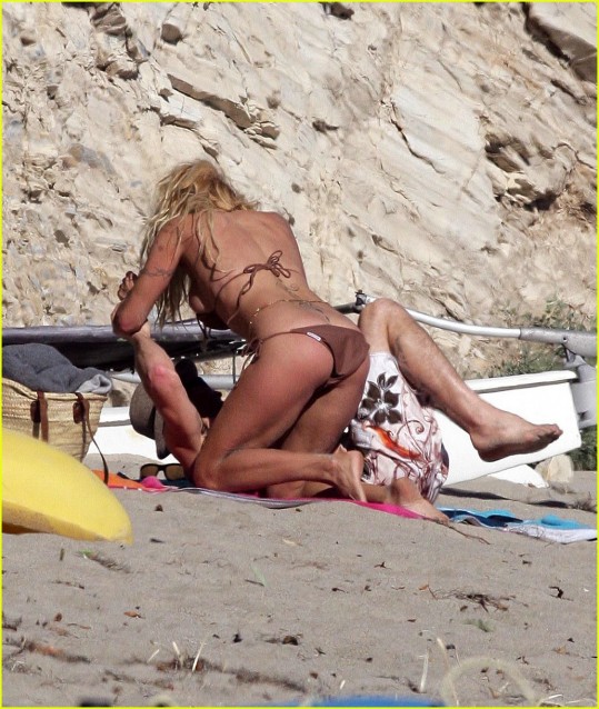 Bikini! Pamela Anderson