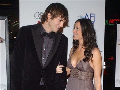 Ashton Kutcher ponorel zaradi glasnih sosedov