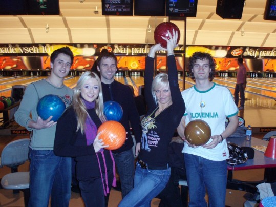 Petrina ekipa na bowlingu