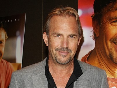 Kevin Costner dobil četrtega sina