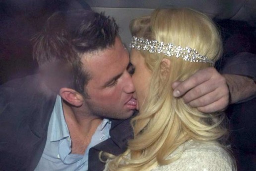Strastni poljubi Paris Hilton