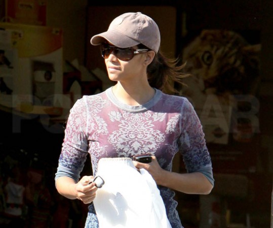 Halle Berry promovira parfum