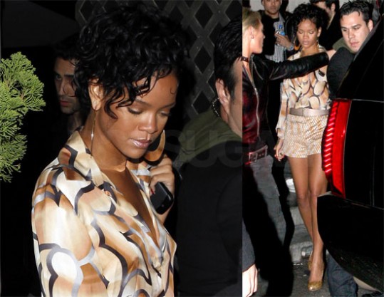 Rihanna uživa s prijateljicami in ustvarja glasbo