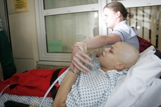 Jade Goody po mesecih borbe naposled umrla