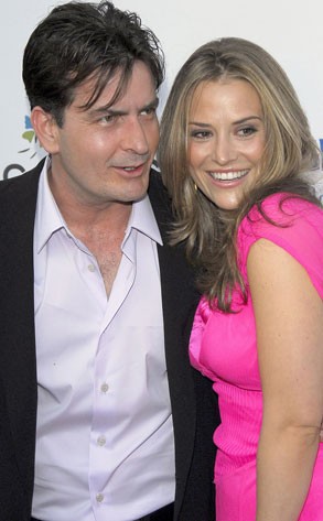 Charlie Sheen: Sinova še ne ločim