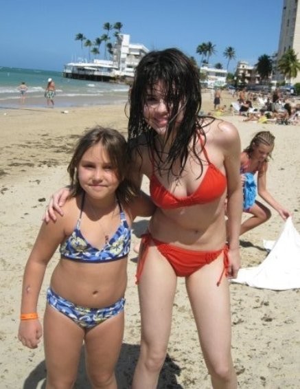Bikini! Selena Gomez