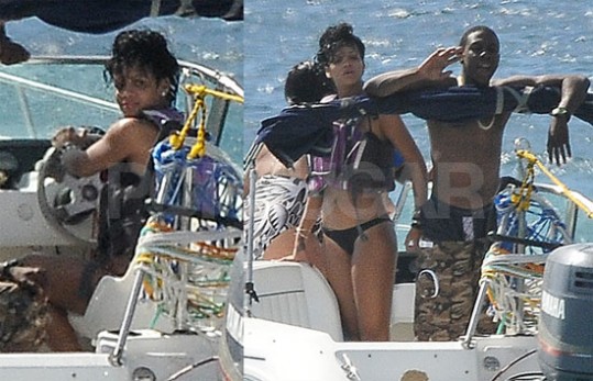 Rihanna uživa na Barbadosu