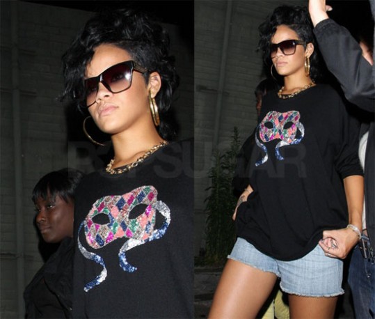 Rihanna želi nakit nazaj