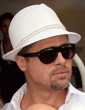 Brad Pitt se je opravičil Jennifer Aniston