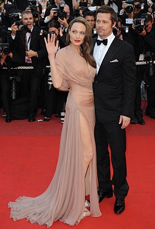 Angelina grozila s samomorom?!