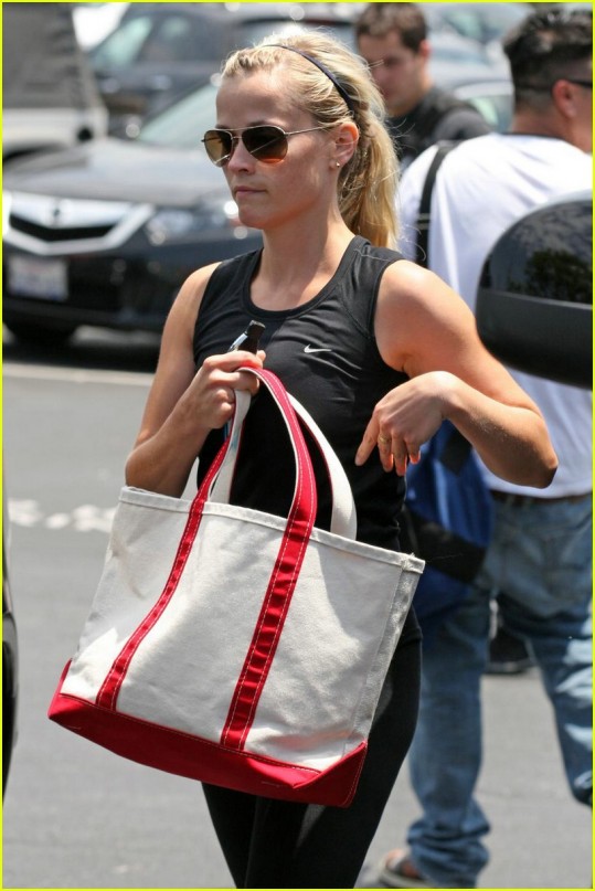 Reese obiskala pilates