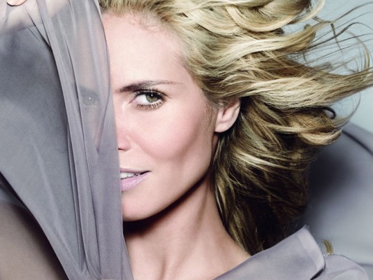 Heidi Klum ovita zgolj v tančico