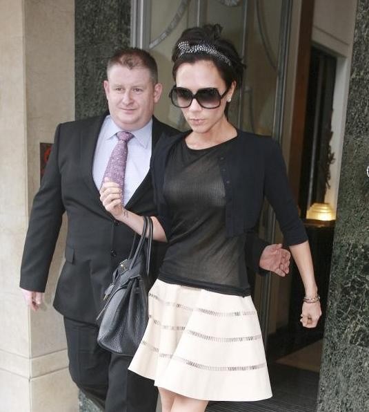 Si je Victoria Beckham zmanjšala oprsje?
