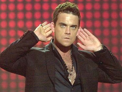 Robbie Williams prevzel vlogo posrednika
