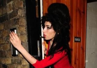 Amy Winehouse nepriljubljena na Karibih