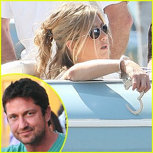 Jennifer Aniston vklenila Gerarda Butlerja