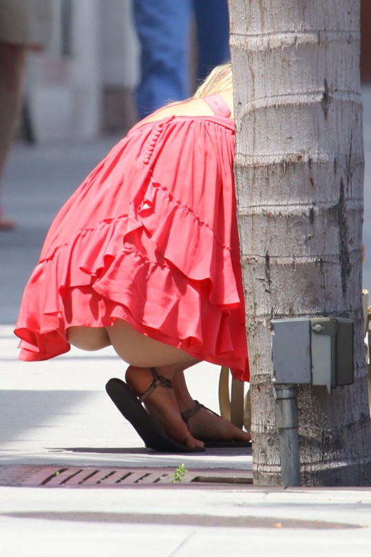 FOTO: Ali Larter fotografom pokazala golo ritko